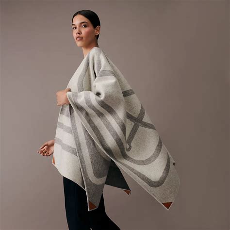 hermes voltige|Voltige double face poncho .